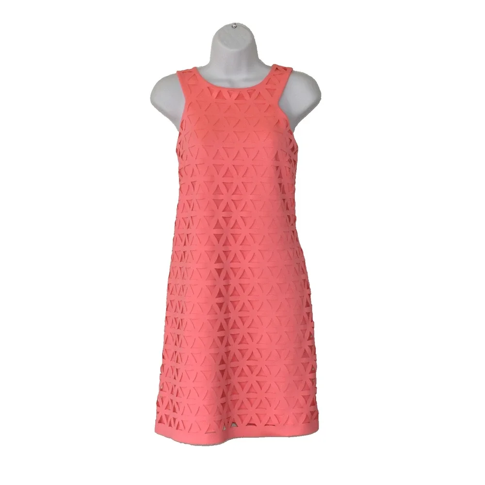 A8 NWOT LILLY PULITZER Coral Pink Laser Cut Scuba Geometric Shift Dress Size L